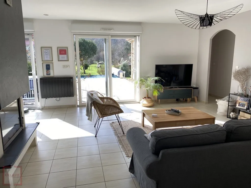 MAISON PLAIN PIED PISCINE PROCHE COMMERCES