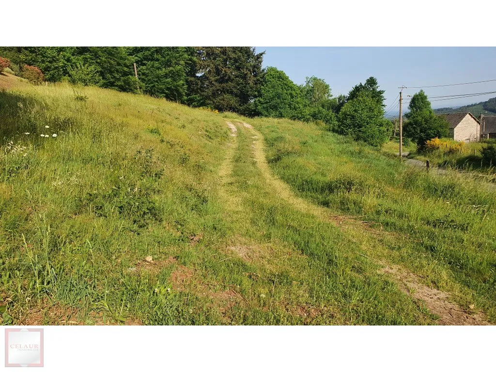 TERRAIN CONSTRUCTIBLE AVEC VUE