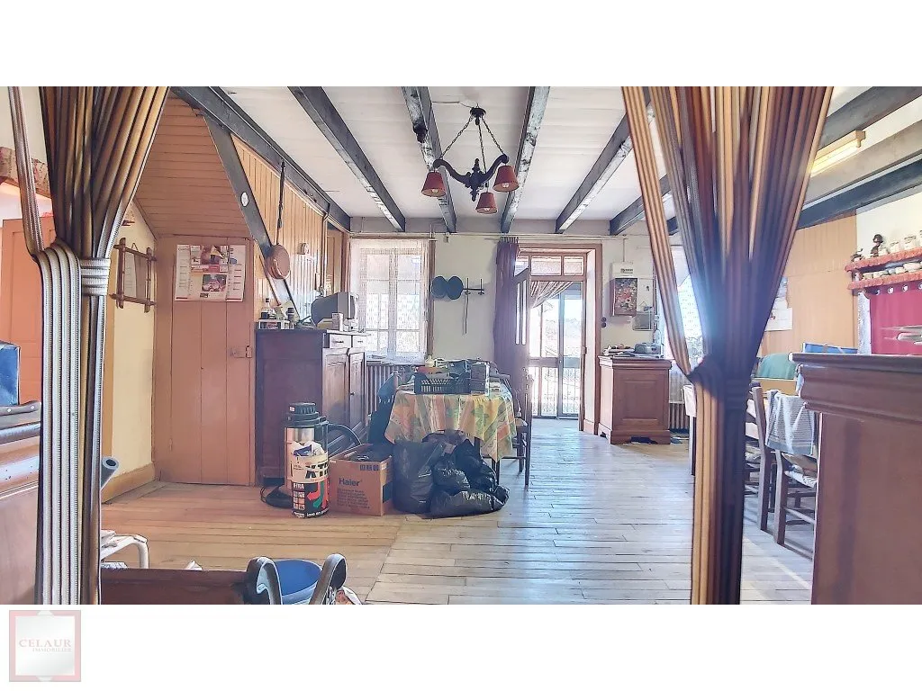 ENSEMBLE EN PIERRE DE CARACTERE