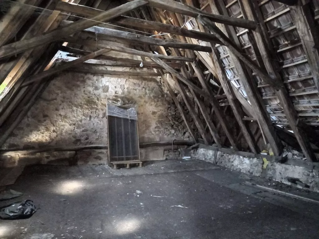 Maison de bourg en pierre