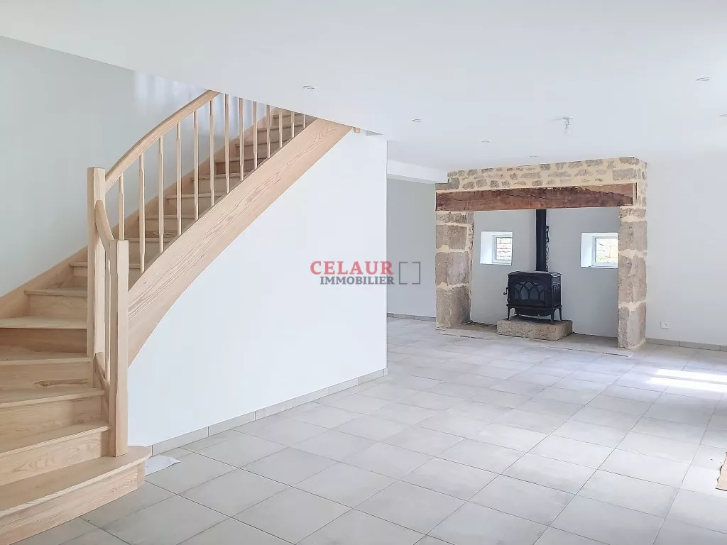 Maison familiale en pierre enti&egrave;rement r&eacute;nov&eacute;e