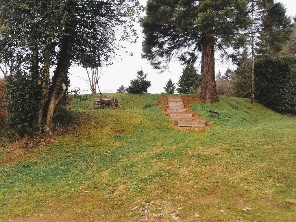 MAISON EN PIERRE ANCIENNE