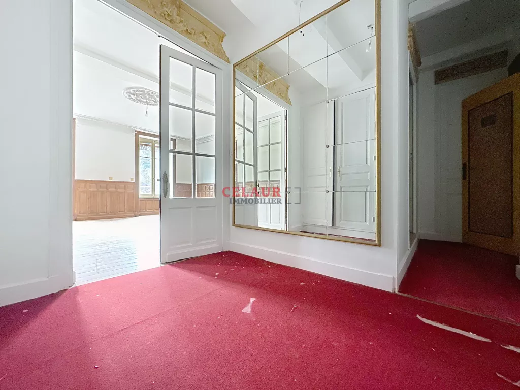 SUPERBE APPARTEMENT EN CENTRE VILLE