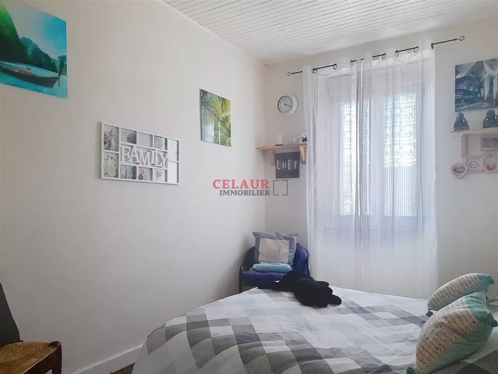 Maison familiale, de caract&egrave;re, avec jardin