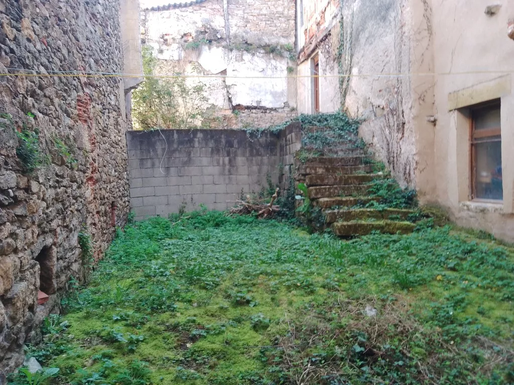 IMMEUBLE ENTIER A RENOVER