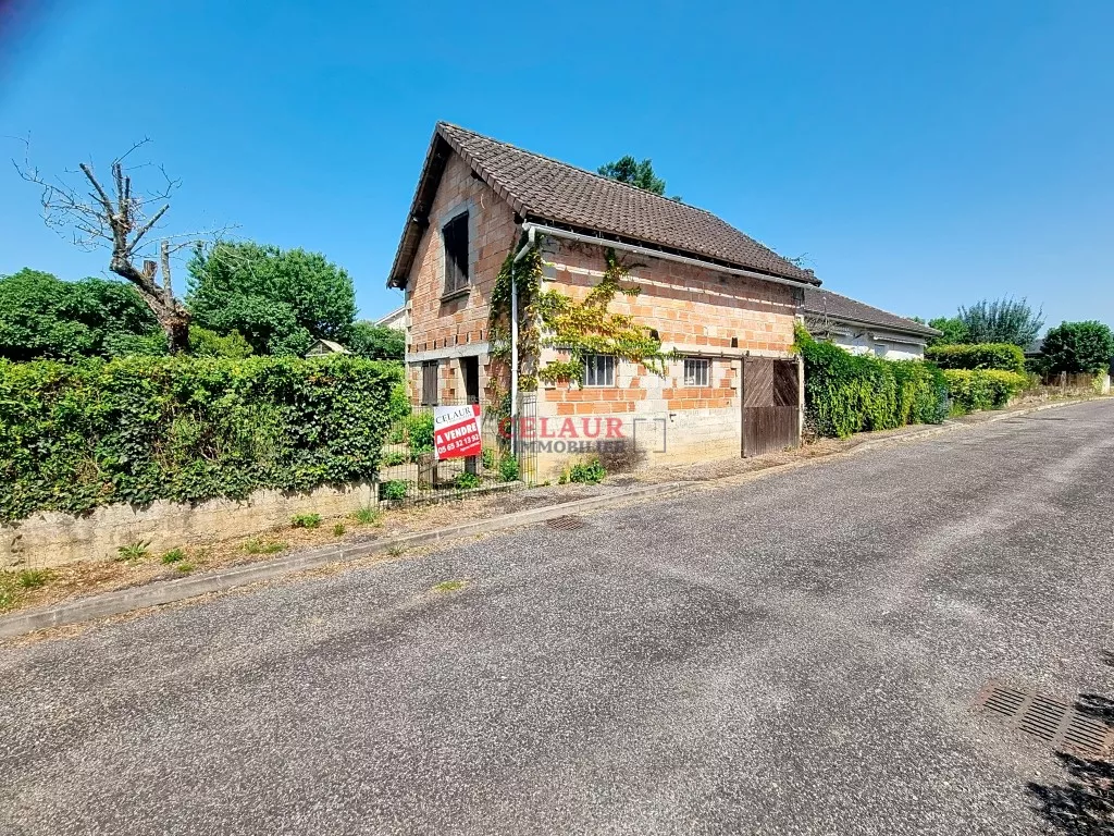 BATISSE AVEC 600M&sup2; DE TERRAIN