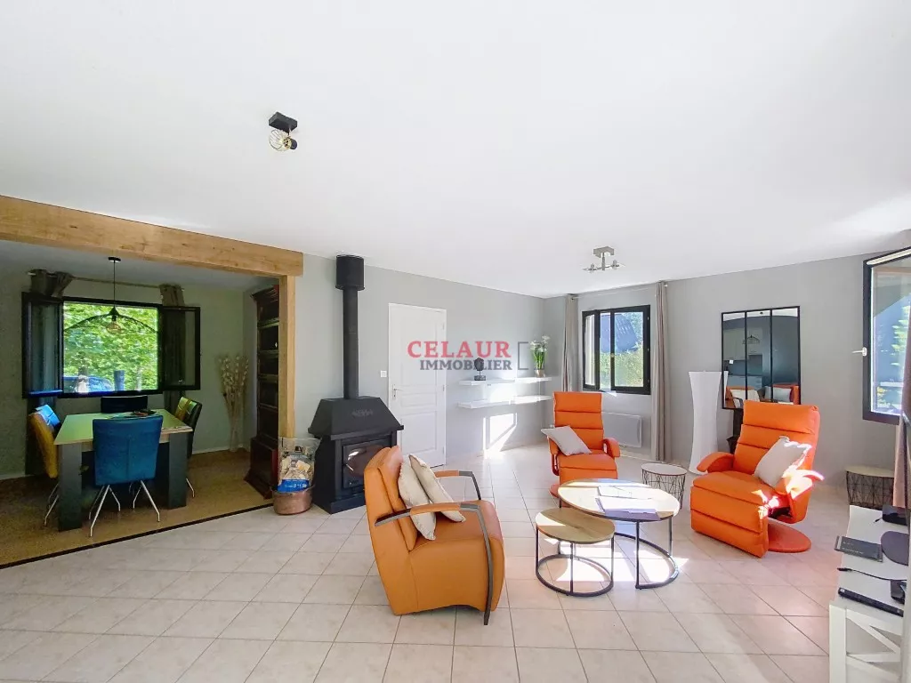 &Agrave; DEUX PAS DE SEILHAC