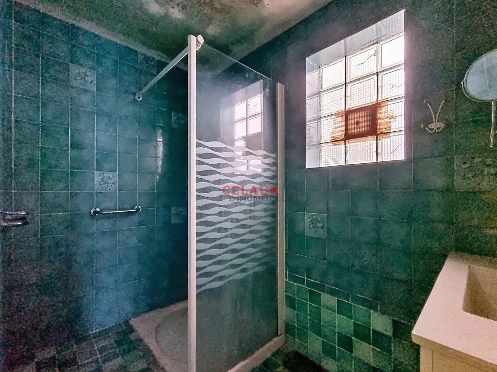 Ensemble immobilier en pierres