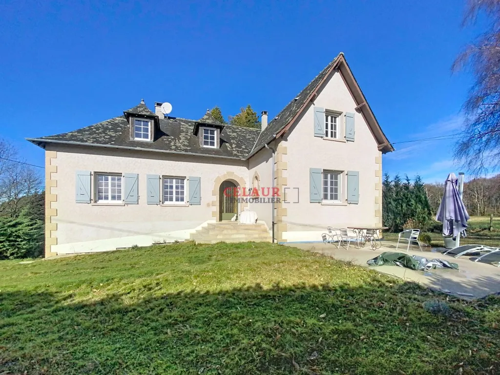 SOLIDE MAISON FAMILIALE