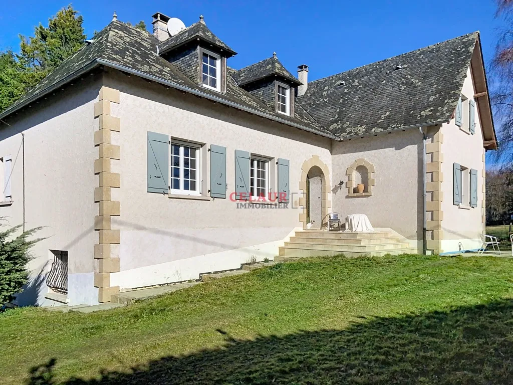 SOLIDE MAISON FAMILIALE