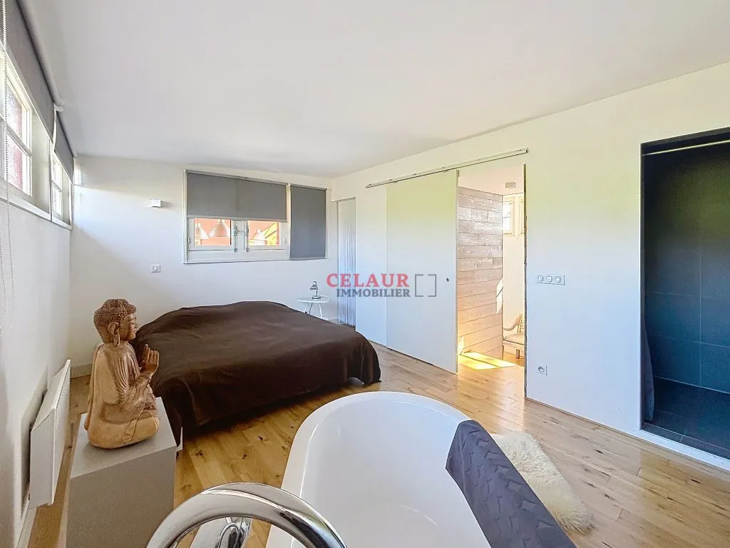 ANCIENNE ECOLE RENOVEE AVEC VUE DOMINANTE