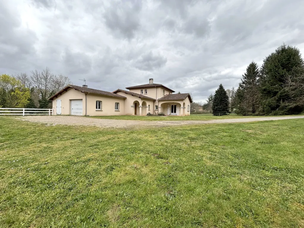 Grande maison familiale avec jardin &agrave; Limoges