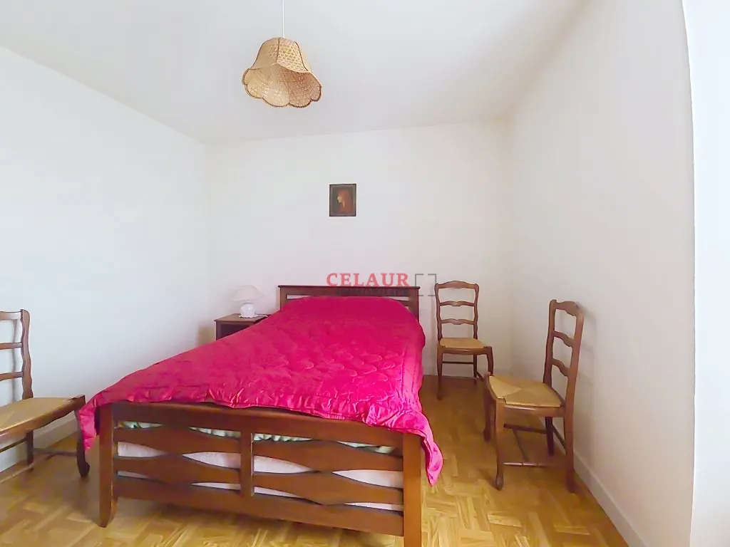MAISON PIERRE AVEC D&Eacute;PENDANCE