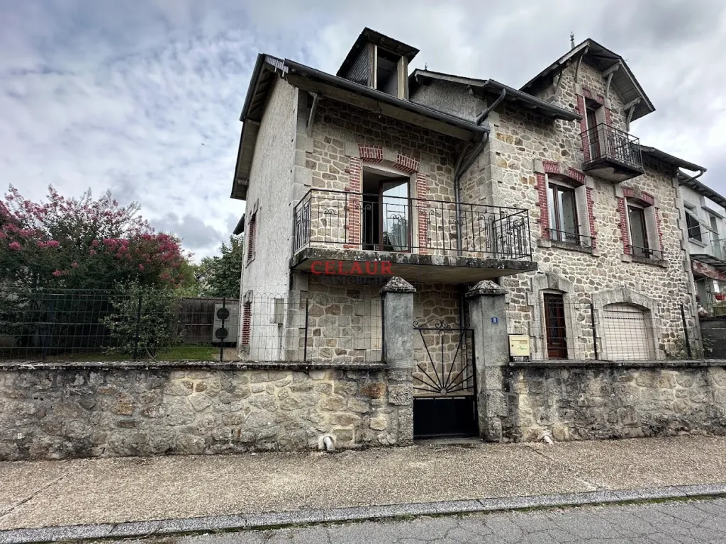 MAISON DE BOURG AVEC D&Eacute;PENDANCE