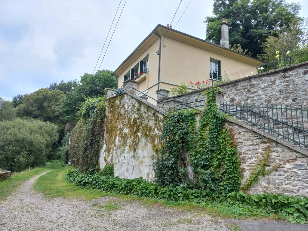 MAISON LUMINEUSE AVEC VUE